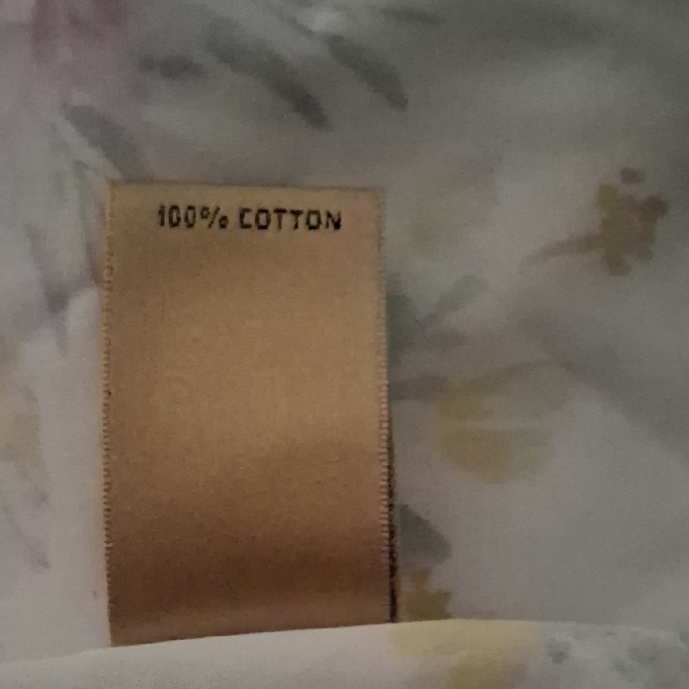 Investments Gold Label Non-Iron Floral Blouse XL - Picture 4 of 8